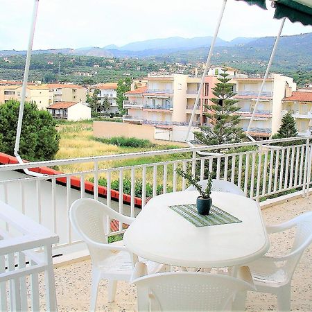 Mondo Cosseri Akrata Akráta Exterior foto