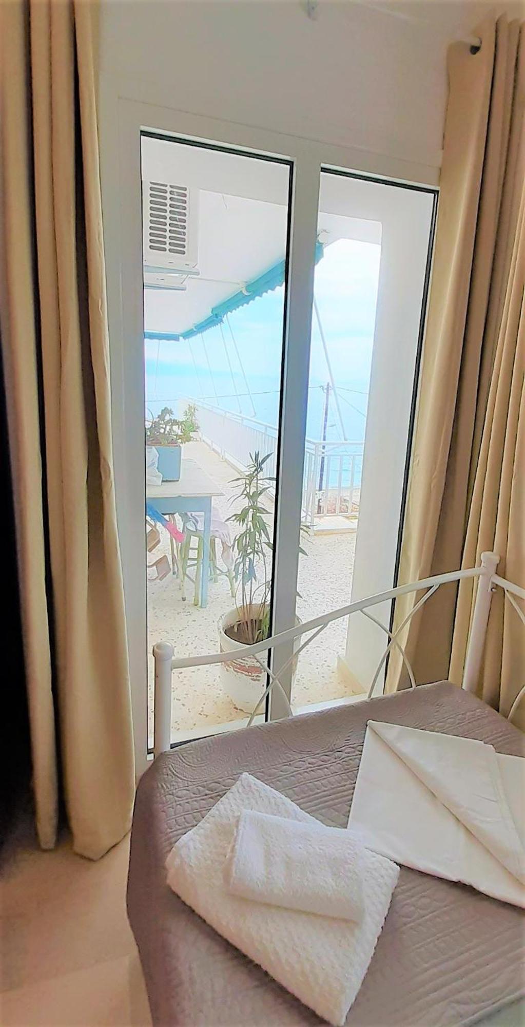 Mondo Cosseri Akrata Akráta Exterior foto